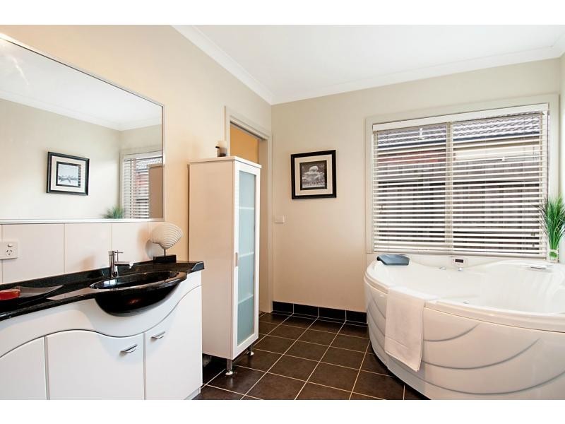 26 Emerald Rise, Skye VIC 3977