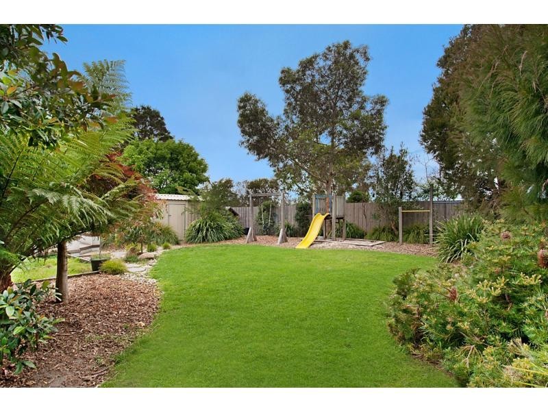 23 Pembroke Drive, Somerville VIC 3912