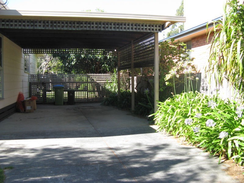 8 Buckley Street, Safety Beach VIC 3936