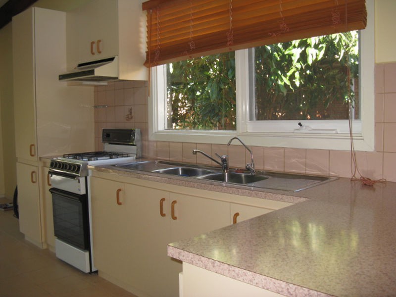 8 Buckley Street, Safety Beach VIC 3936