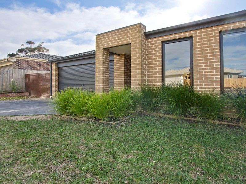 27 Orchard Grove, Tyabb VIC 3913