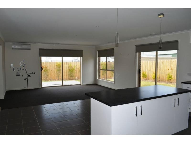 22A Walmac Close, Tooradin VIC 3980