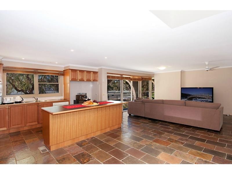 11 McLaurin Drive, Tyabb VIC 3913