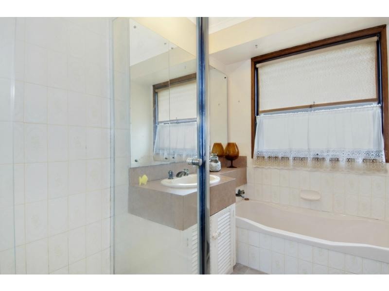 7 Eric Crescent, Mornington VIC 3931