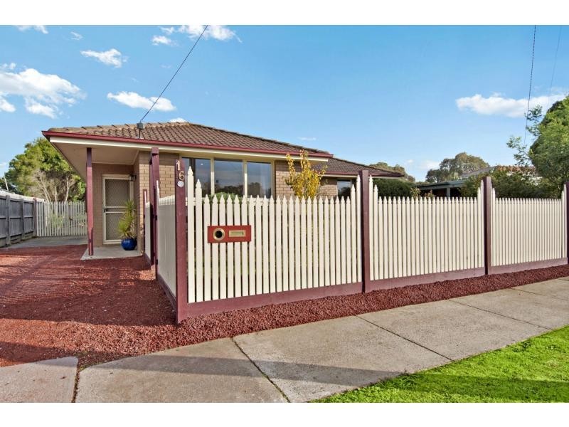 16 Gibson Avenue, Tyabb VIC 3913