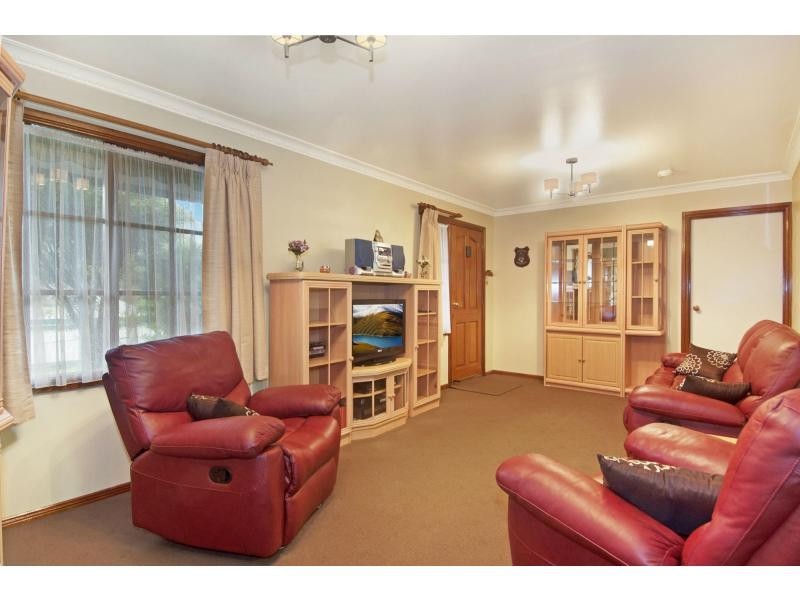 27 Cedar Drive, Hastings VIC 3915