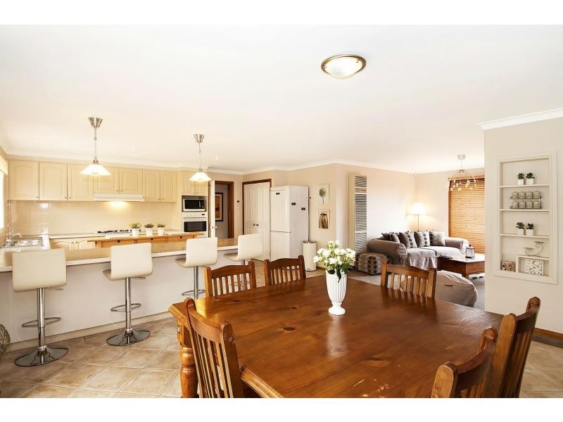 2 Cotoneaster Way, Langwarrin VIC 3910