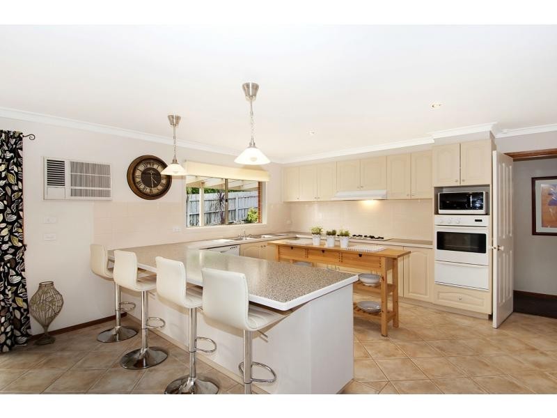 2 Cotoneaster Way, Langwarrin VIC 3910