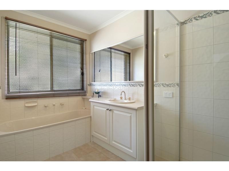 5 Avocet Close, Blind Bight VIC 3980