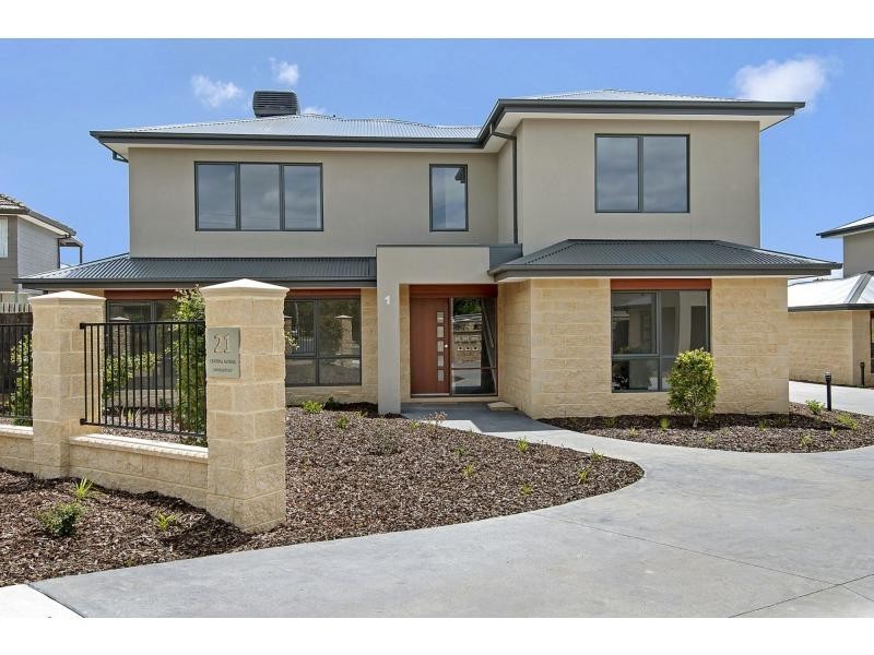 1/21 Central Avenue, Tyabb VIC 3913