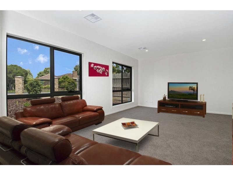 1/21 Central Avenue, Tyabb VIC 3913