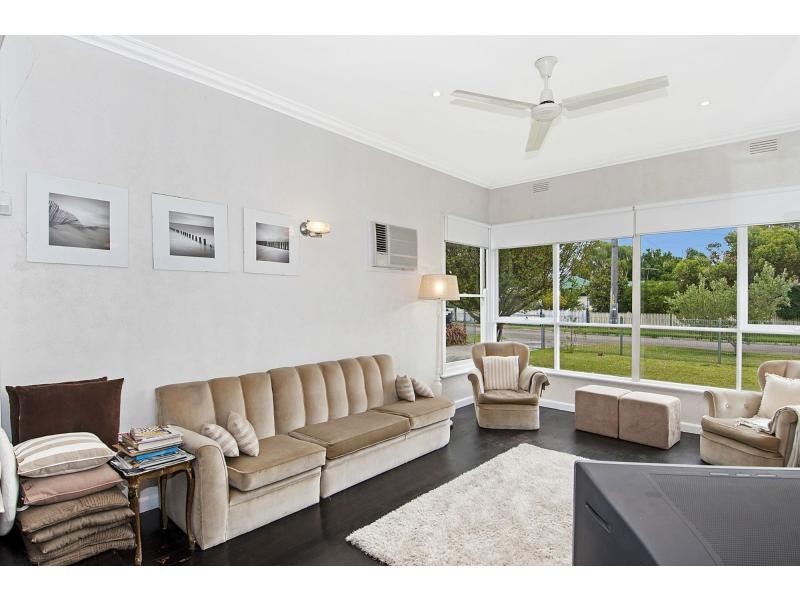 61 Foam Street, Rosebud VIC 3939