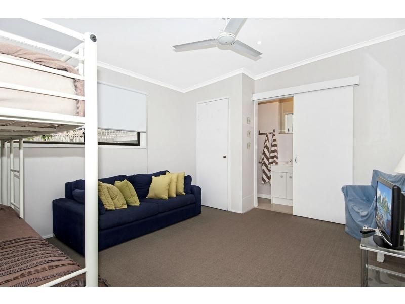 61 Foam Street, Rosebud VIC 3939