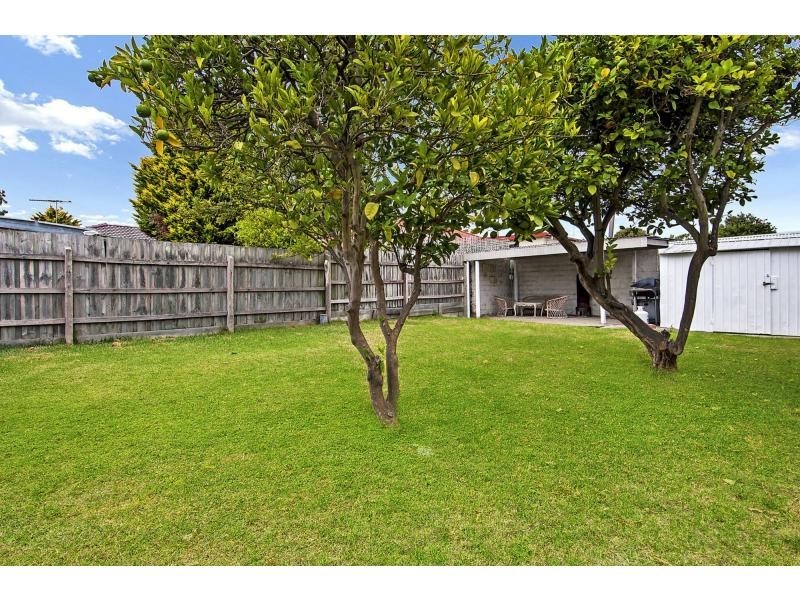 61 Foam Street, Rosebud VIC 3939