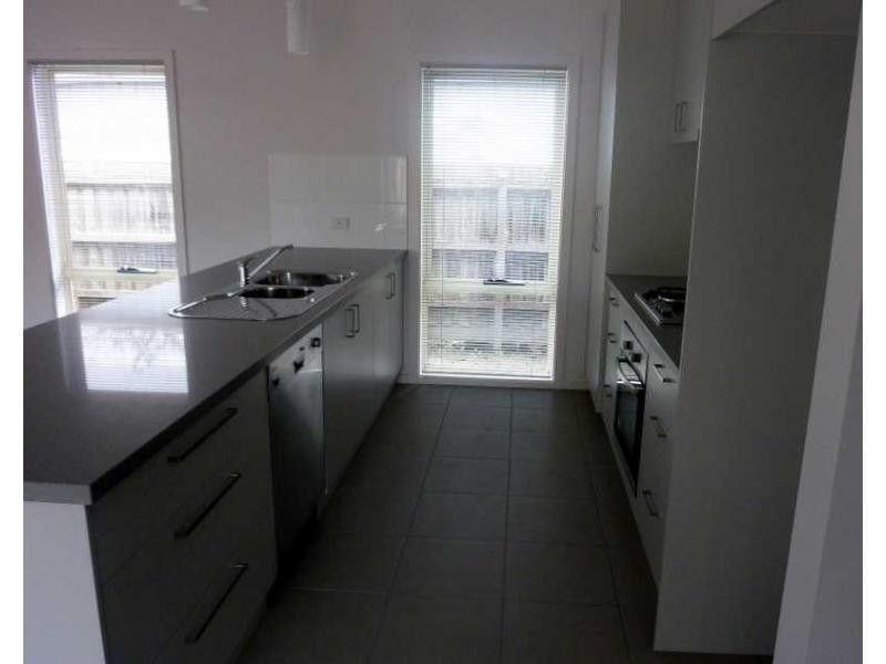 96A Seaview Avenue, Safety Beach VIC 3936