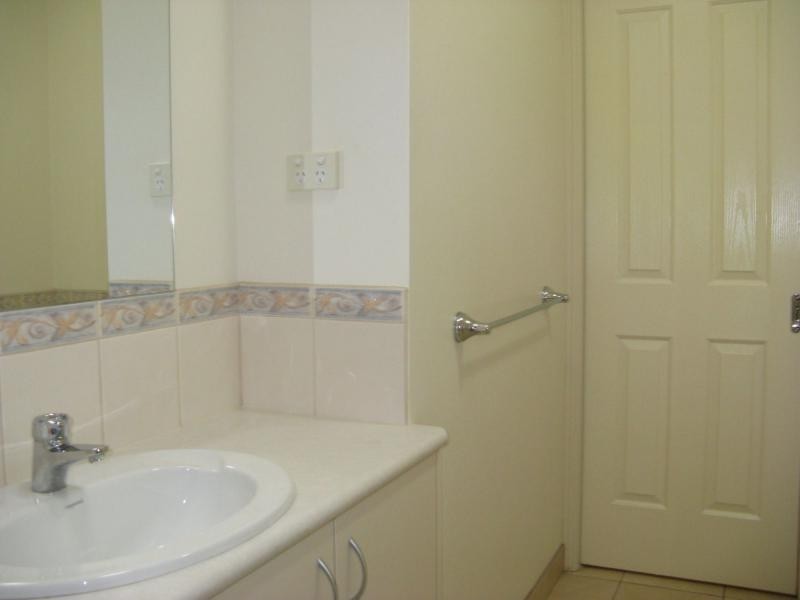 10/100 The Crescent, Tyabb VIC 3913