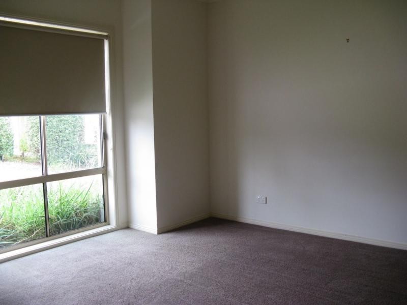 10/100 The Crescent, Tyabb VIC 3913