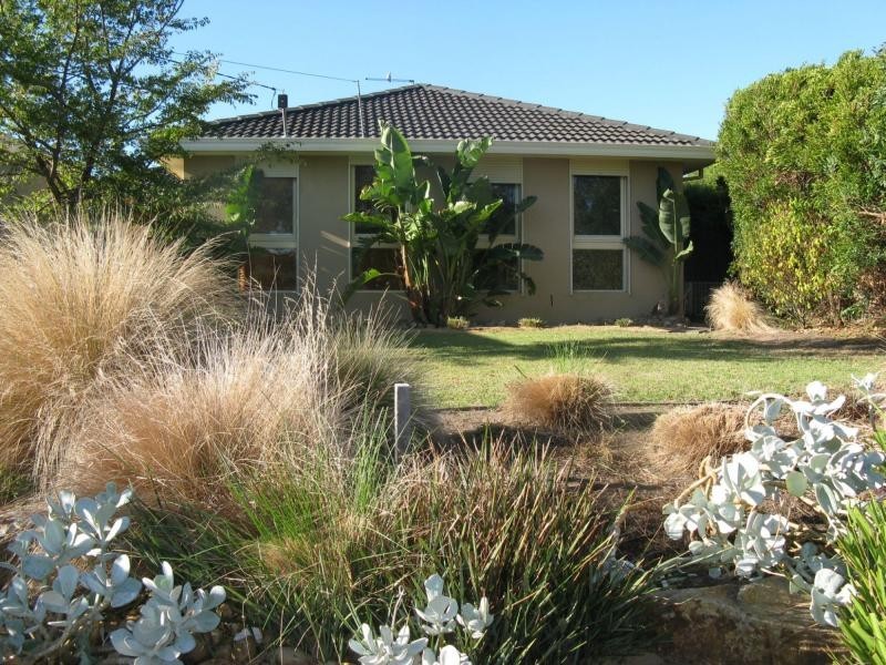 8 Nelson Street, Mornington VIC 3931