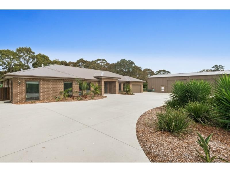 11 Meadow View Road, Somerville VIC 3912