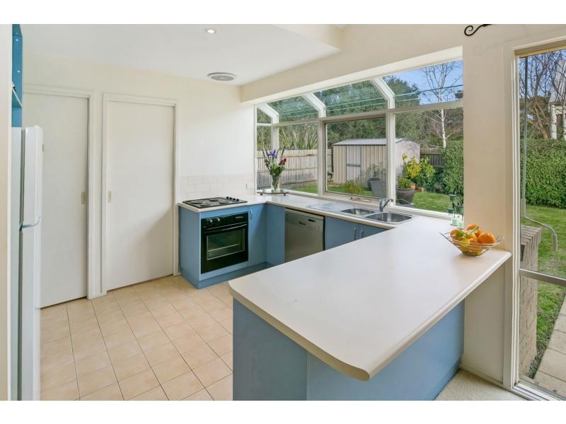 8 The Avenue, Flinders VIC 3929