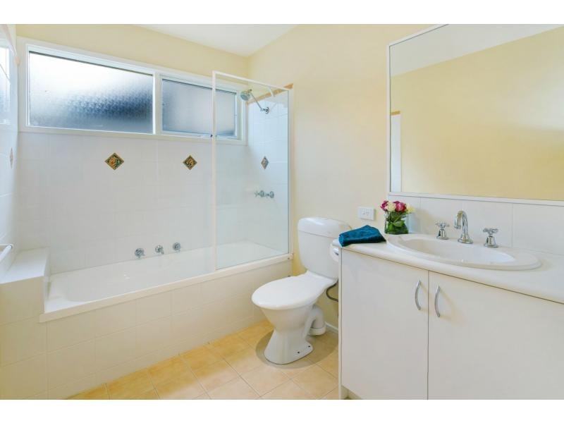 8 The Avenue, Flinders VIC 3929