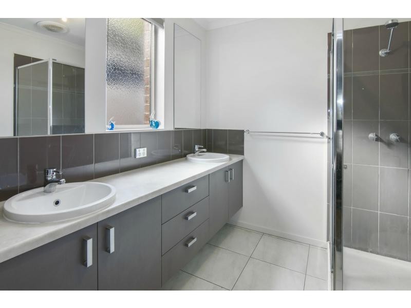 11 Dalton Drive, Tyabb VIC 3913