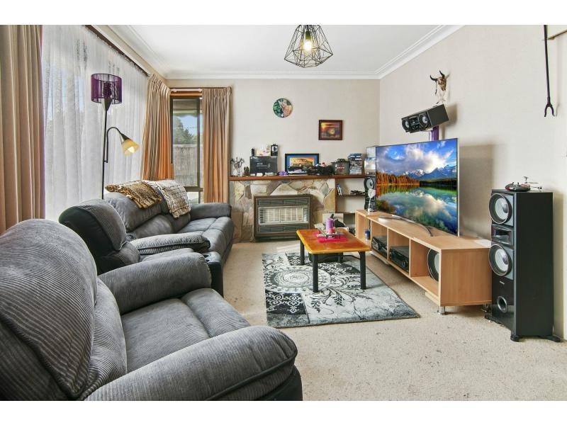 69 Hillcrest Road, Frankston VIC 3199