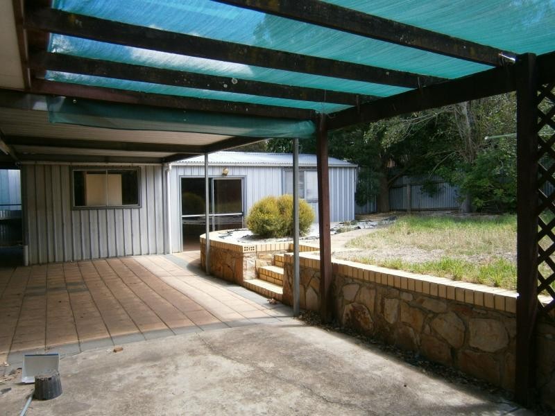 10 Abelia Avenue, Para Vista SA 5093