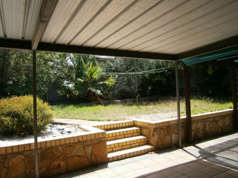 10 Abelia Avenue, Para Vista SA 5093