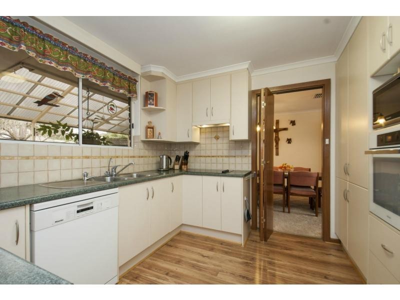 15 Moore Crescent, St Agnes SA 5097