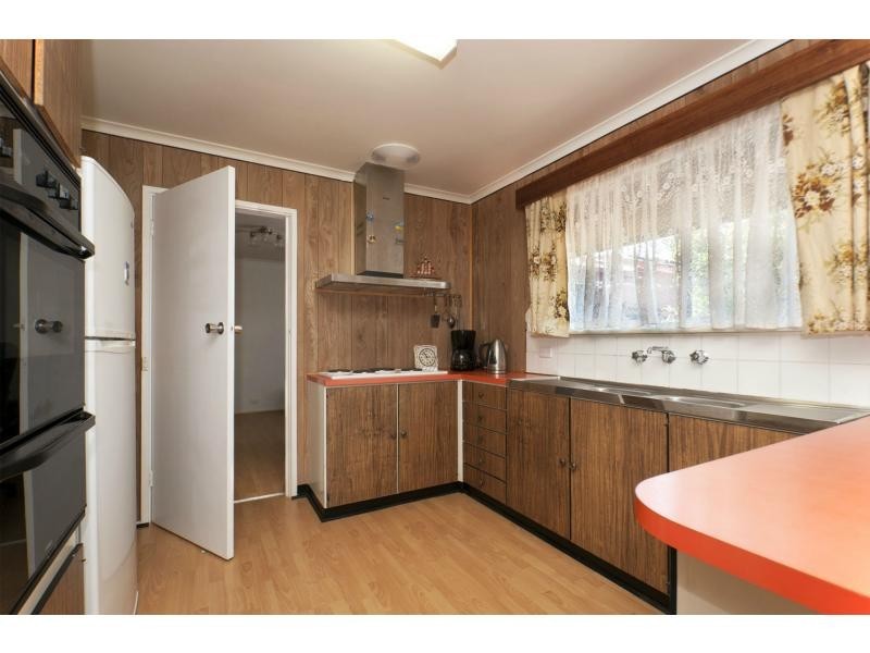 10 Saratoga Avenue, Redwood Park SA 5097