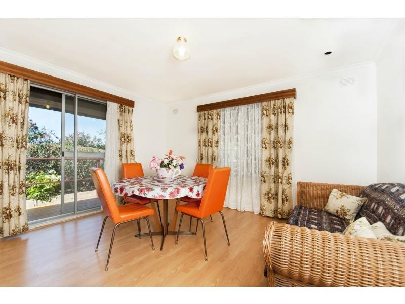 10 Saratoga Avenue, Redwood Park SA 5097