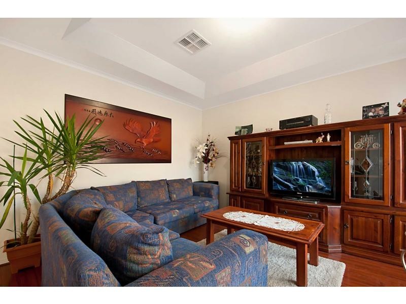 8 Dover Place, Elizabeth Park SA 5113