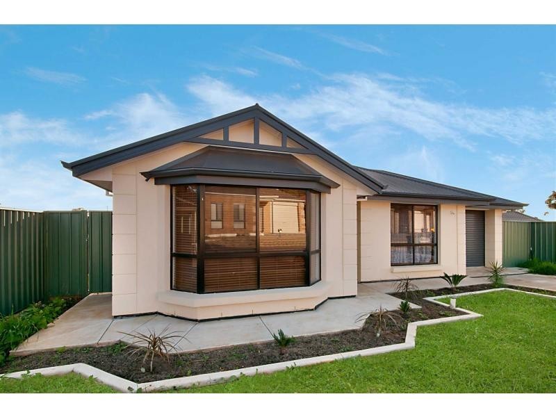 8 Dover Place, Elizabeth Park SA 5113