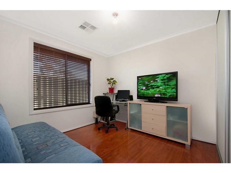 8 Dover Place, Elizabeth Park SA 5113