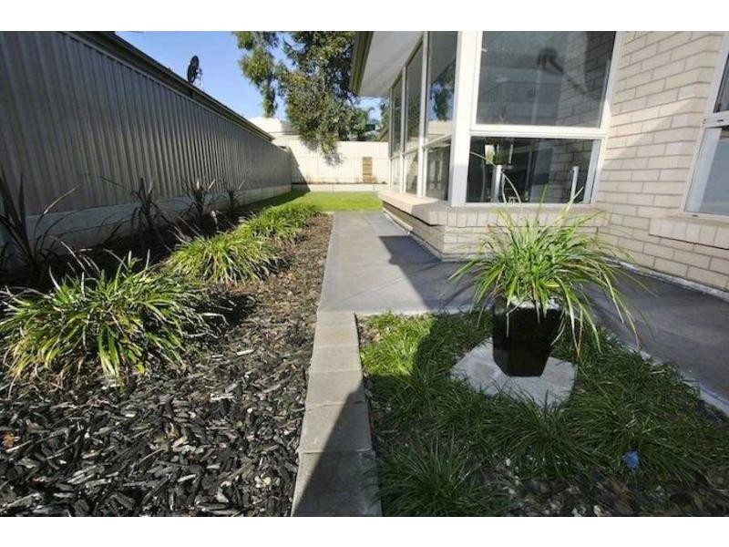 6 Sambell Court, Evanston Park SA 5116