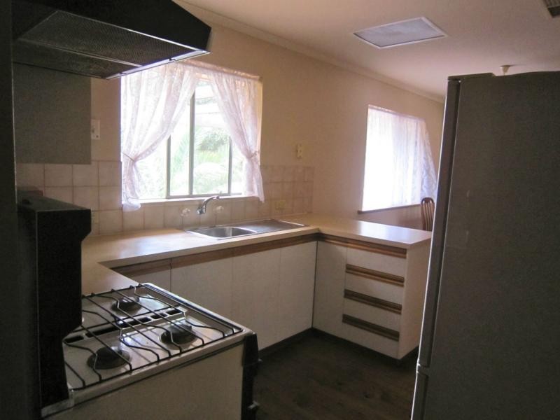 4 Plews Avenue, Valley View SA 5093