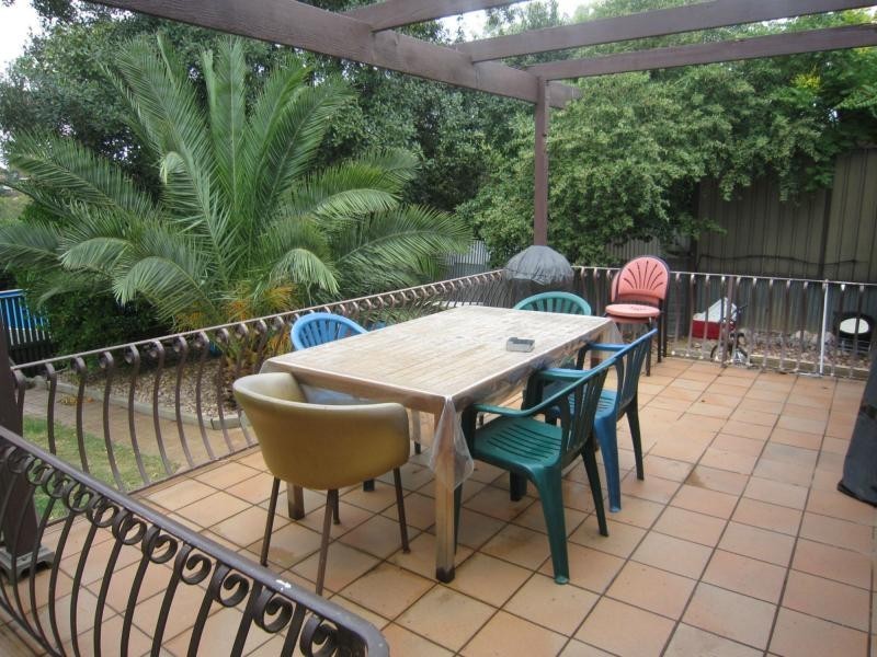 4 Plews Avenue, Valley View SA 5093