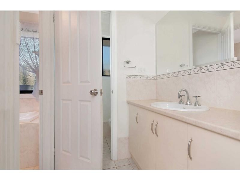 8 Dover Place, Elizabeth Park SA 5113