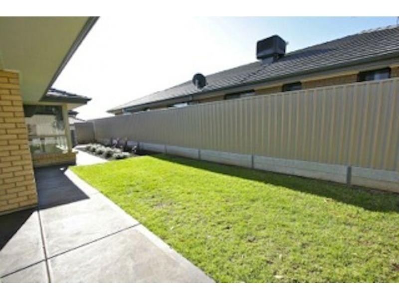 6 Sambell Court, Evanston Park SA 5116