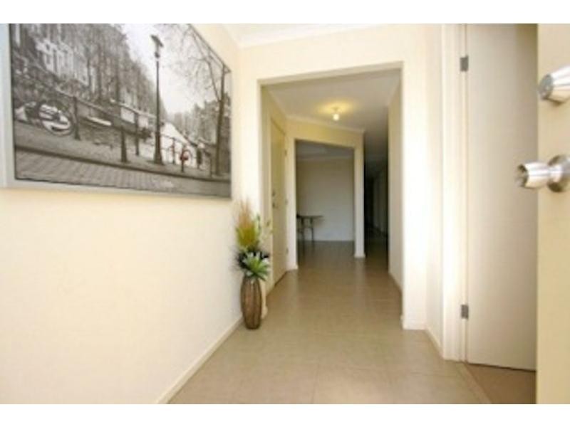 6 Sambell Court, Evanston Park SA 5116