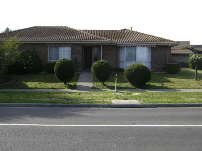 55 Waverley Park Drive, Cranbourne North VIC 3977