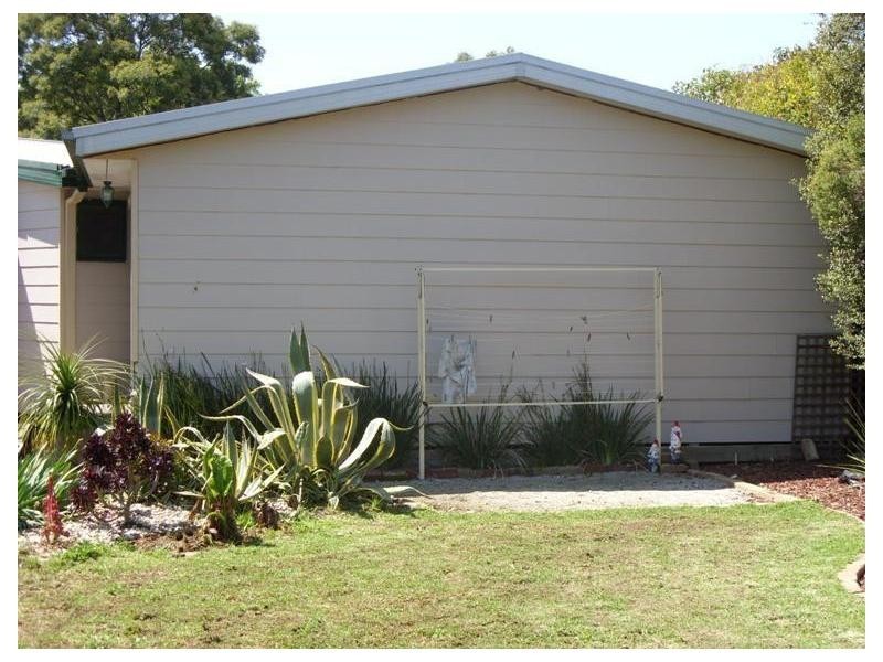 64 Clairmont Avenue, Cranbourne VIC 3977