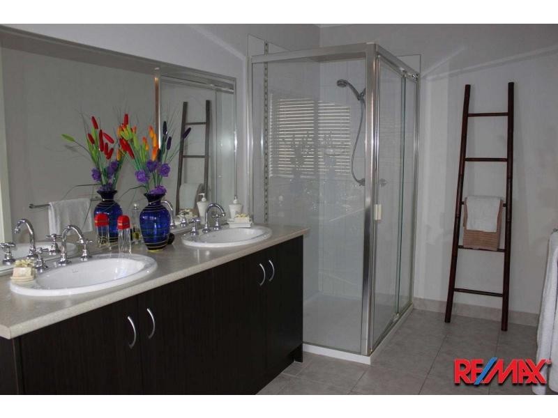 53 Clifton Park Drive, Carrum Downs VIC 3201