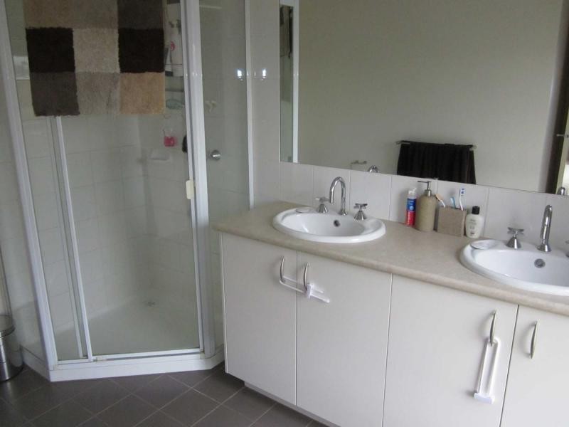 32 Kirren Close, Cranbourne VIC 3977