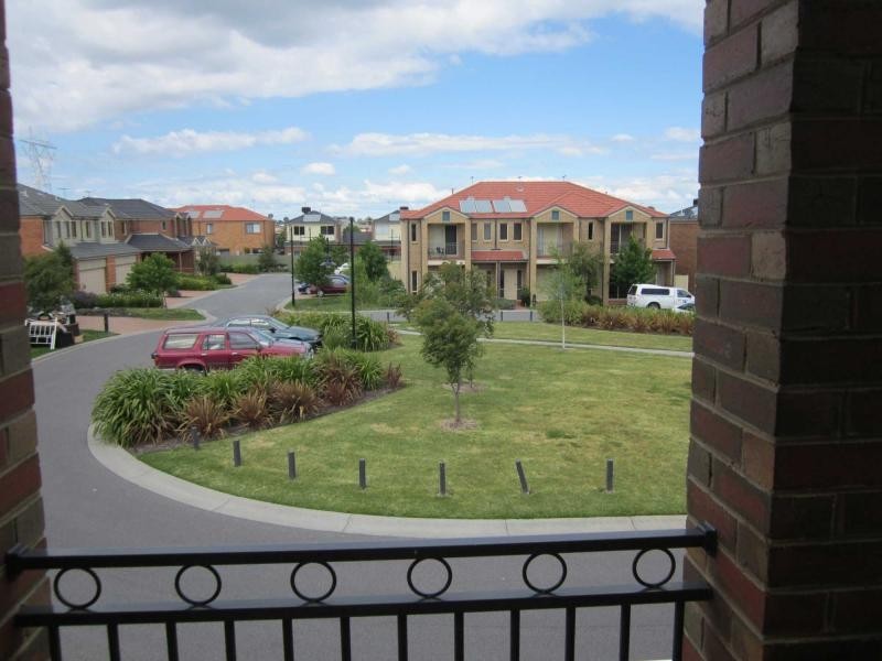 32 Kirren Close, Cranbourne VIC 3977