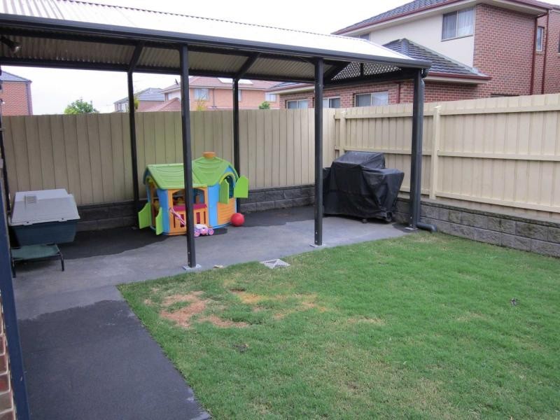 32 Kirren Close, Cranbourne VIC 3977