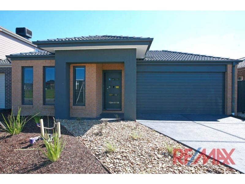 126 Alisma Boulevard, Cranbourne VIC 3977