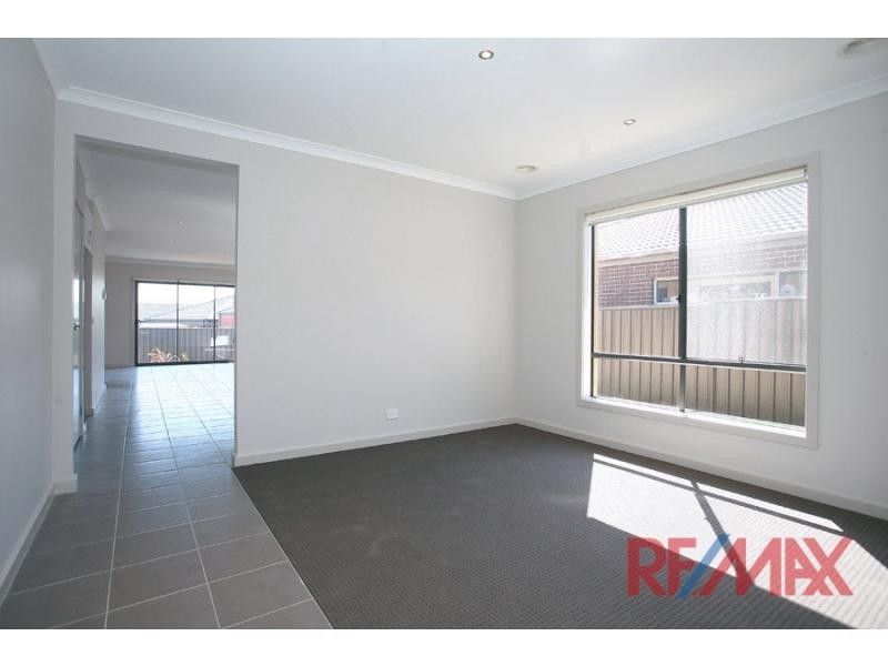 126 Alisma Boulevard, Cranbourne VIC 3977