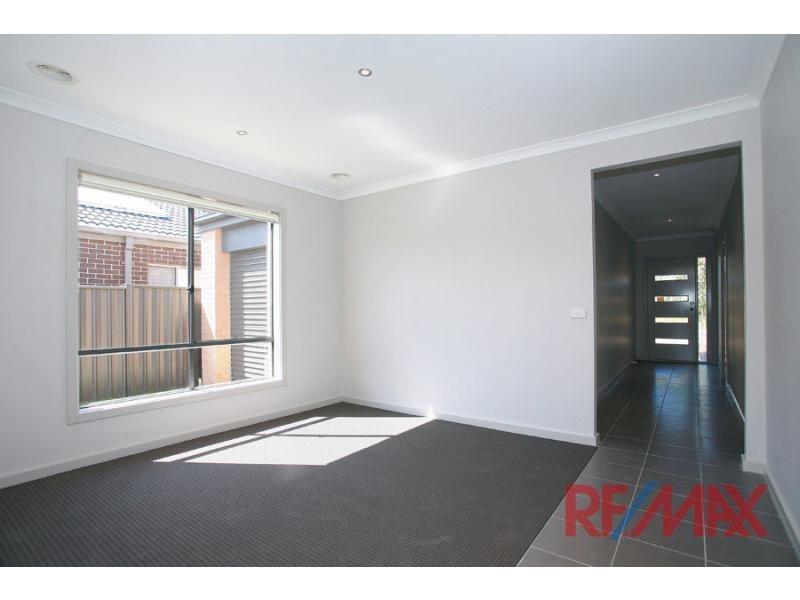 126 Alisma Boulevard, Cranbourne VIC 3977